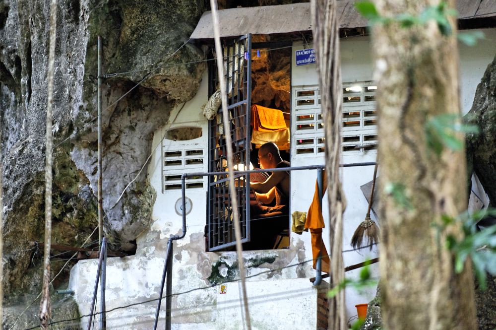 THAILAND CAVES_05