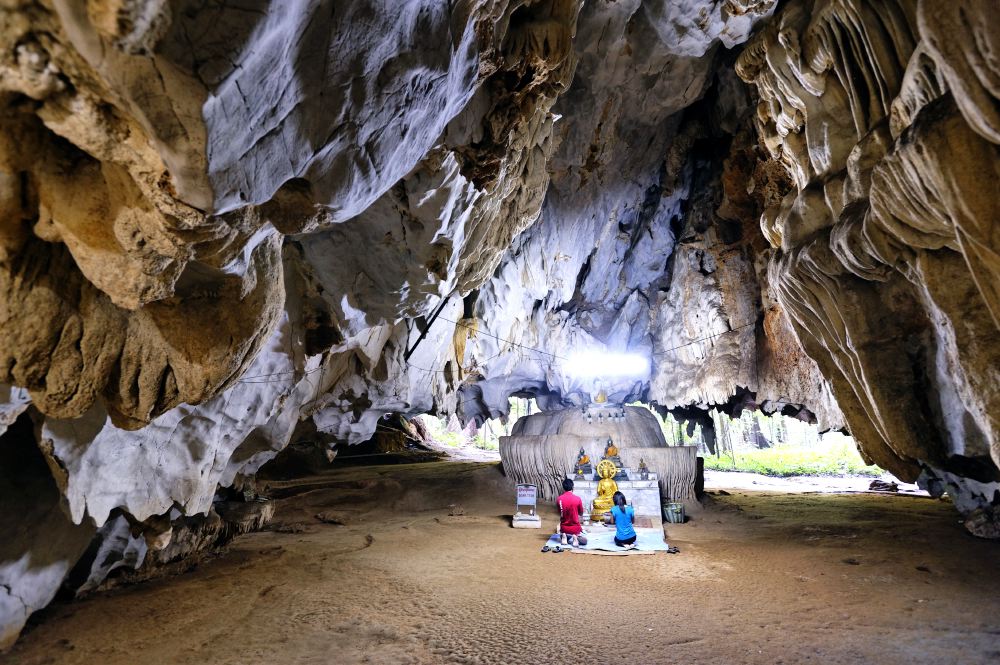 THAILAND CAVES_03