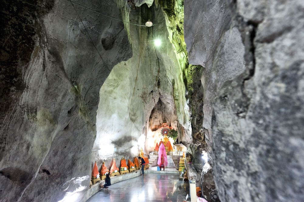 THAILAND CAVES_13