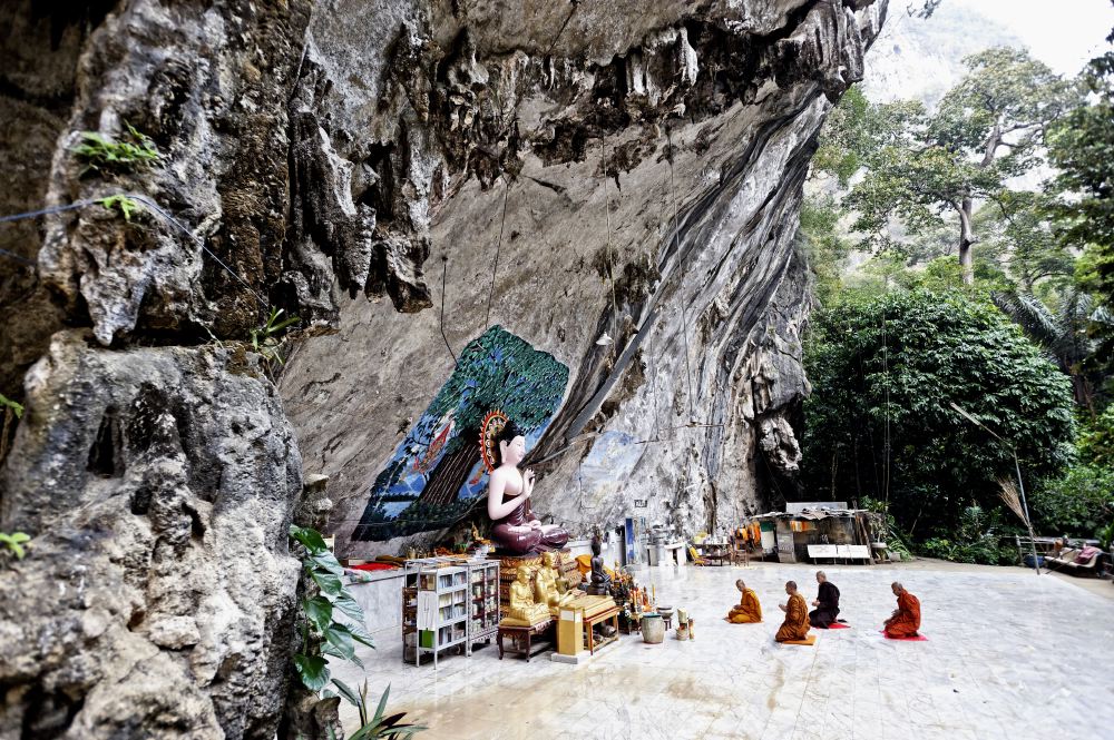 THAILAND CAVES_02